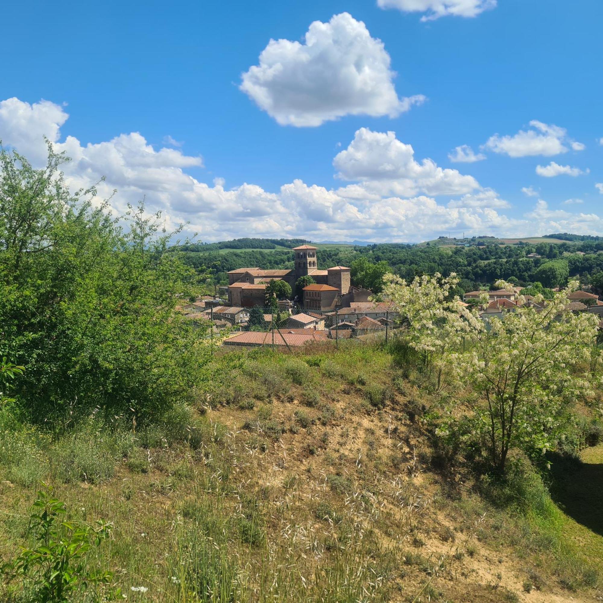 לינה וארוחת בוקר Saint-Donat-sur-lʼHerbasse La Parenthese Des Collines מראה חיצוני תמונה